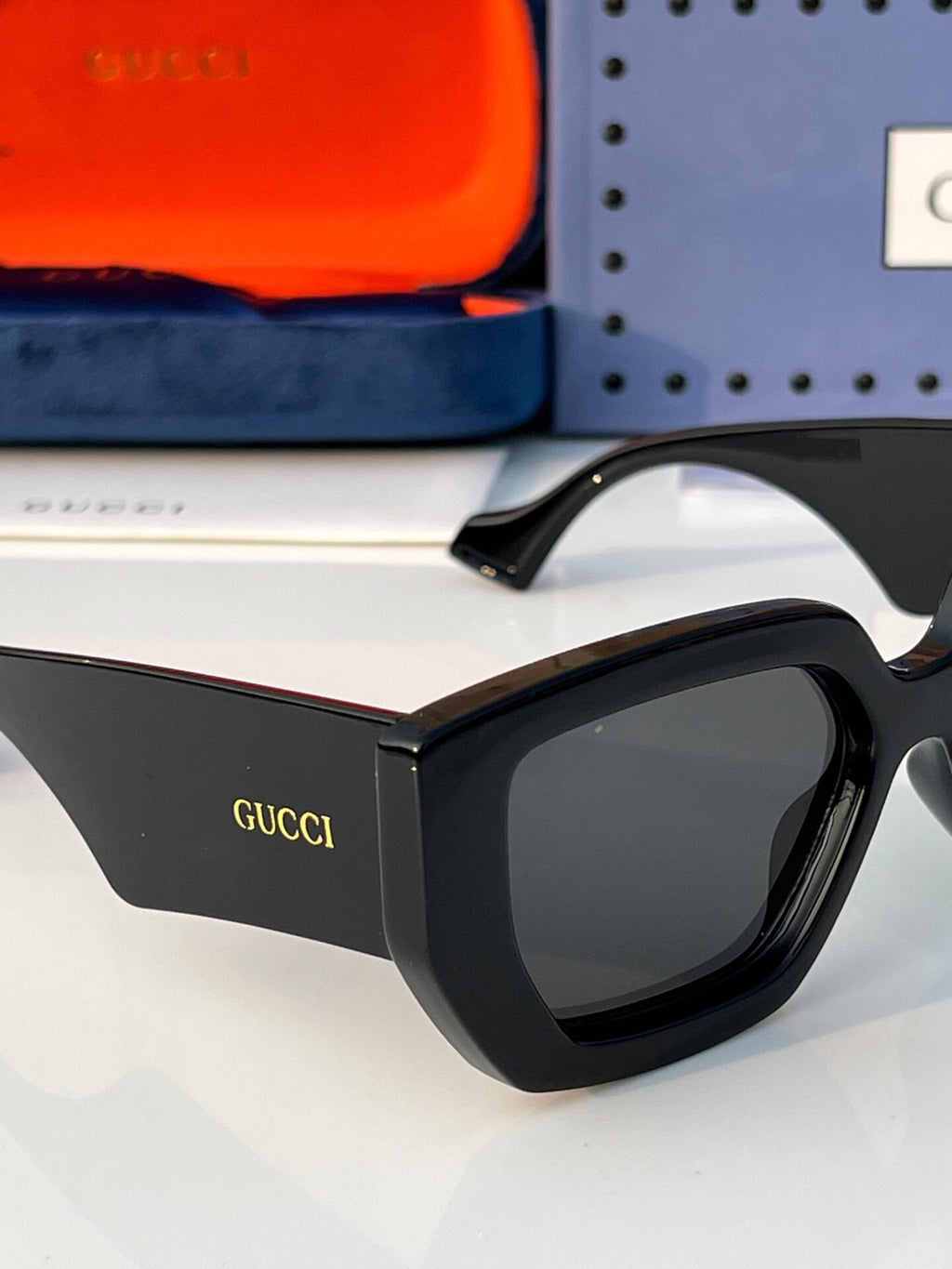 Bold Square Frame Sunglasses