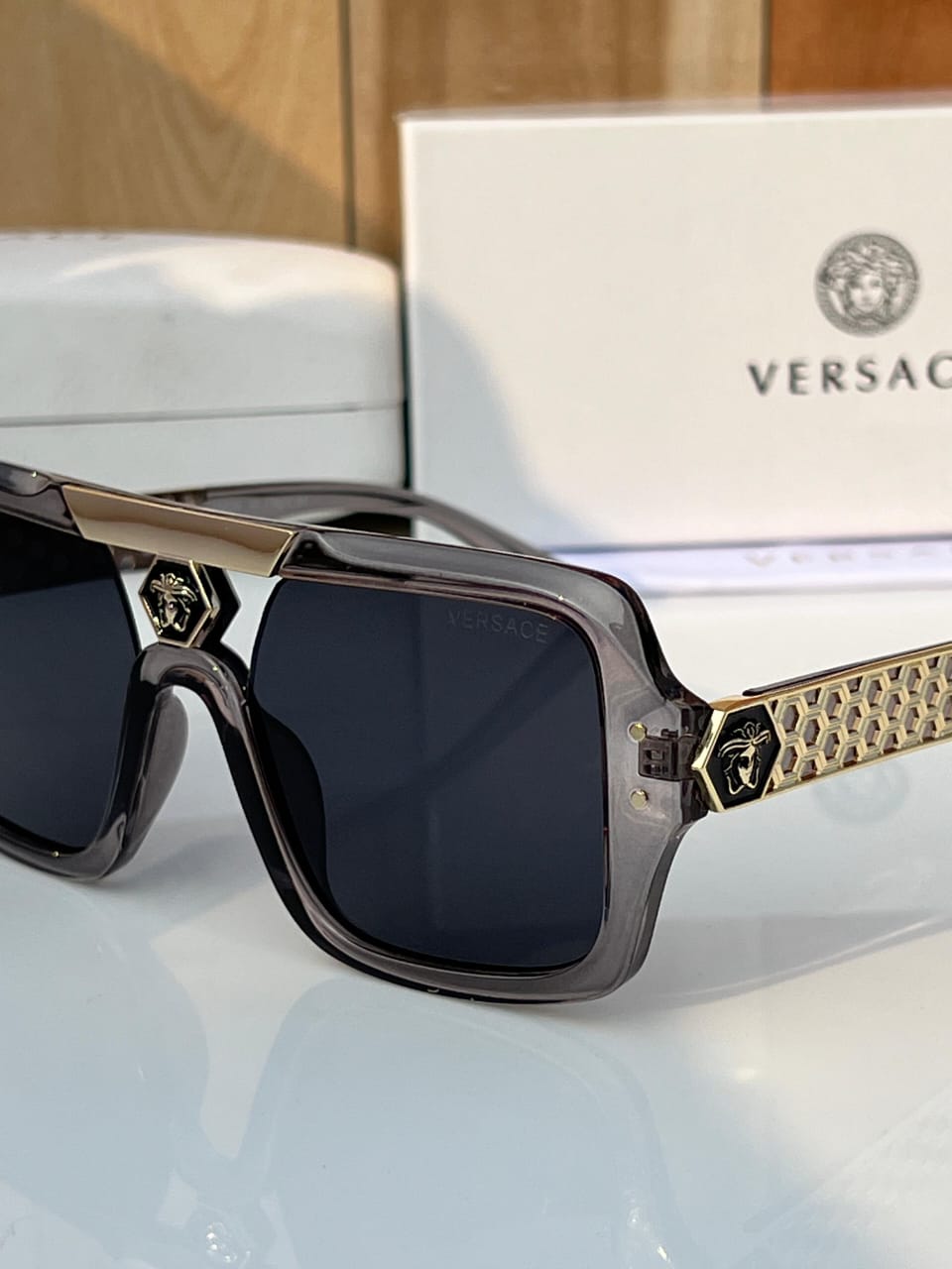Fashionable Women’s Sunglasses