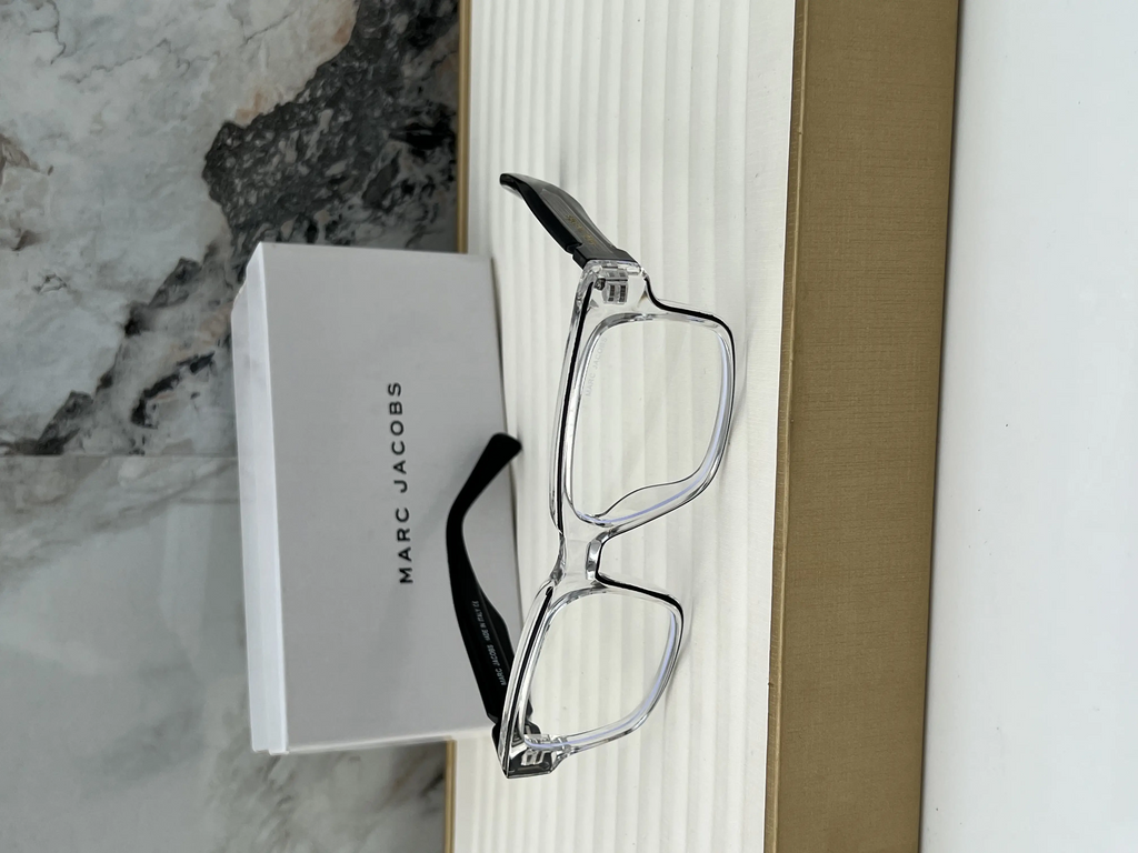 Marc_Jacobs_1117_transparent